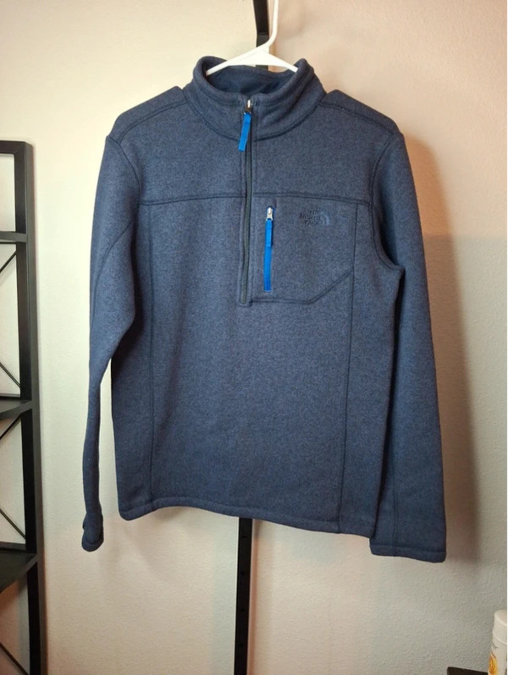 The North Face Boys Navy Pullover size XL 18/20